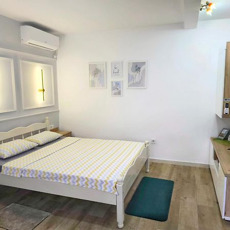 Apartments Gruda Цетине Екстериор снимка