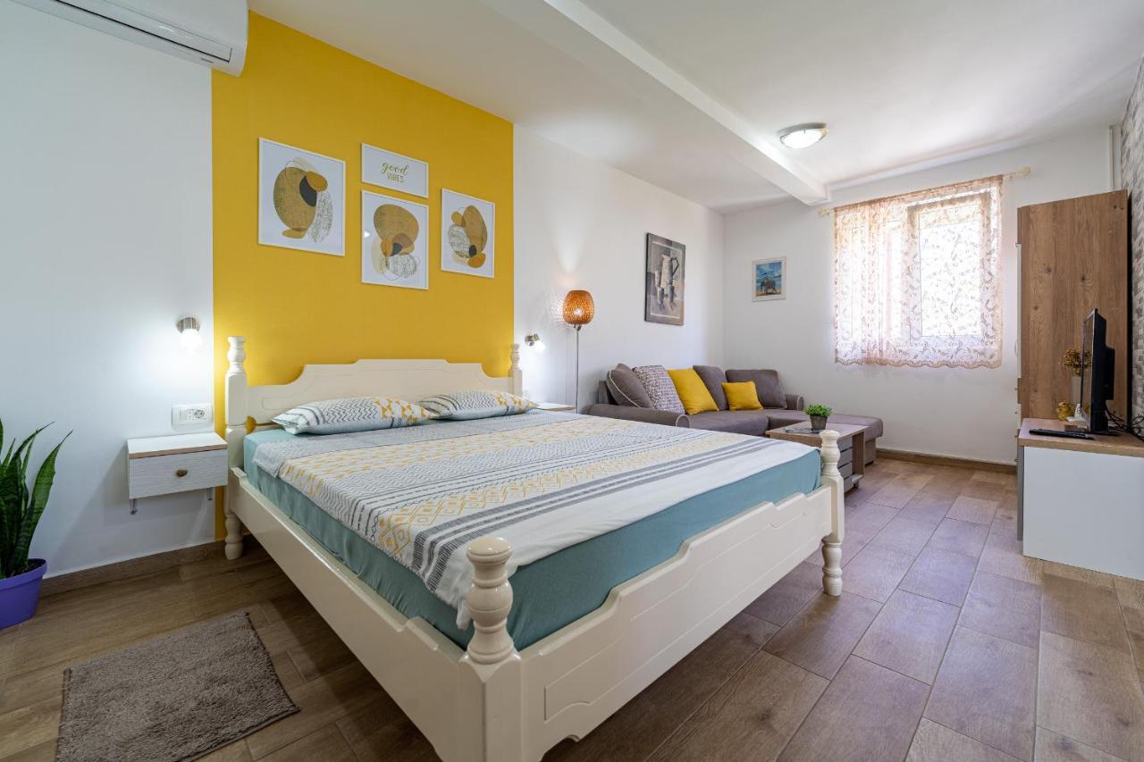 Apartments Gruda Цетине Екстериор снимка