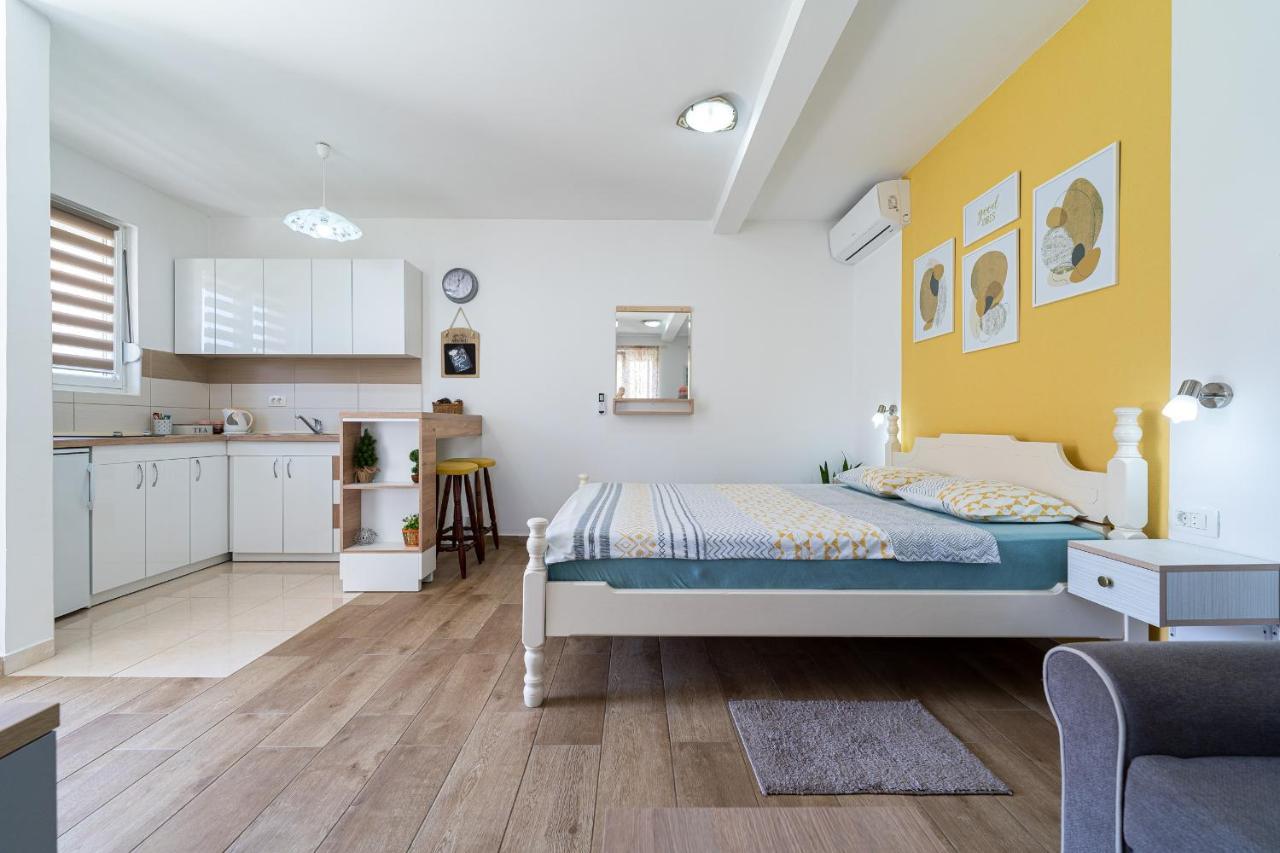 Apartments Gruda Цетине Екстериор снимка