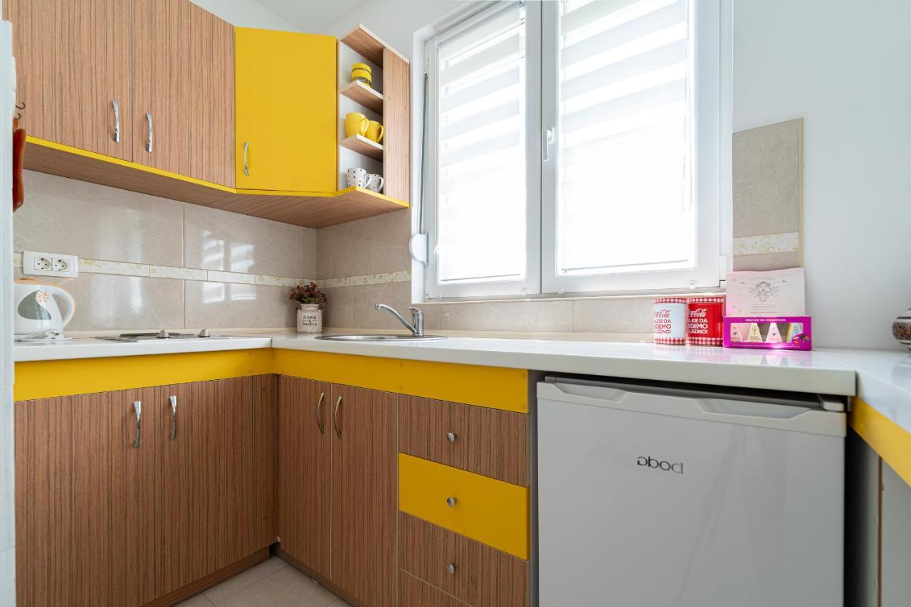 Apartments Gruda Цетине Екстериор снимка